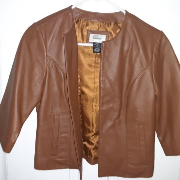 Neiman Marcus Jackets & Blazers - Neiman Marcus Crop Leather Open Jacket Size S